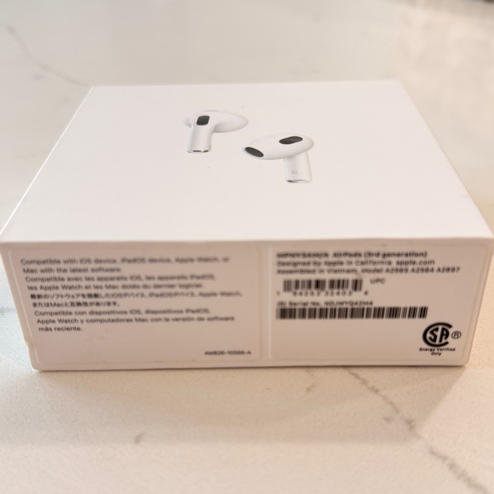 Apple AirPods 3rd Gen with Charging Cable, Case & USB Adapter - Picture 12 of 14